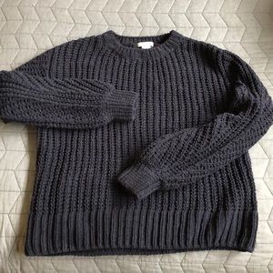 Soft black H&M sweater